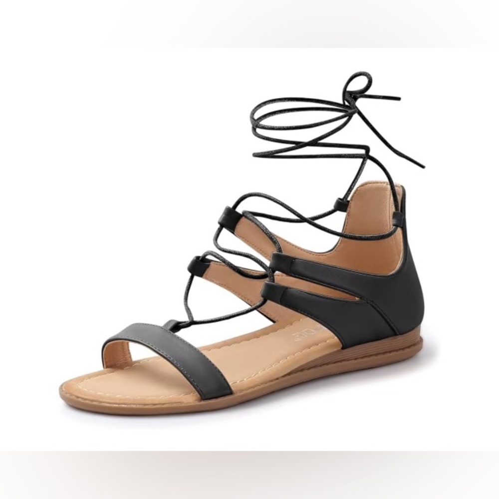 NWT Musshoe sandals, in the original box flat tie up sandals, Black SIZE 7